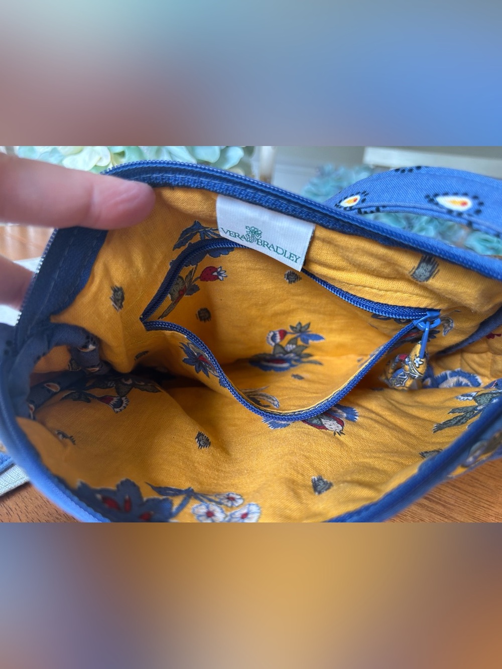 Vera Bradley French Blue Paisley purse - Picture 4 of 6